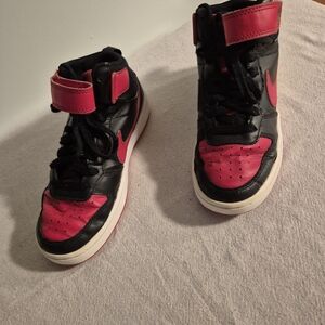 Nike Kids Sneakers - Black and Pink